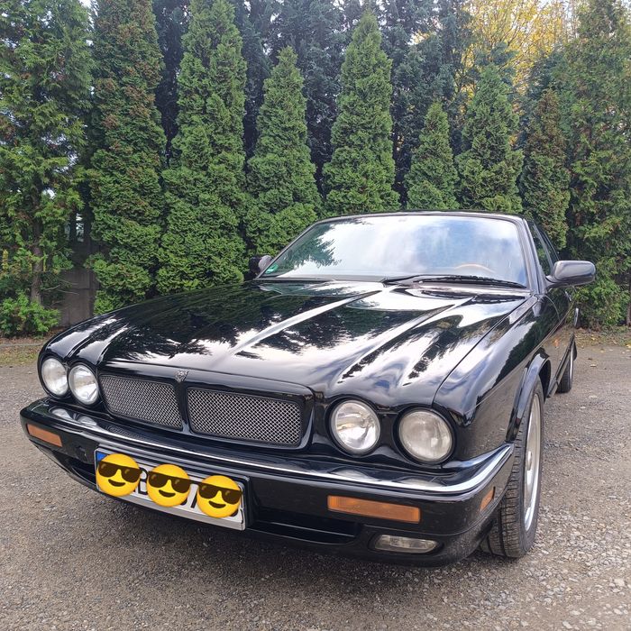 Jaguar XJR
