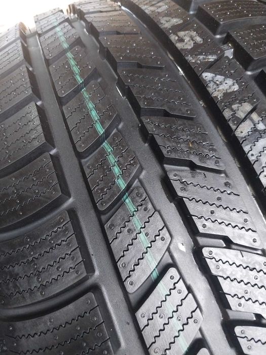 245 45 18 Nexen, зима. Ціна за 2 шт. 6200.