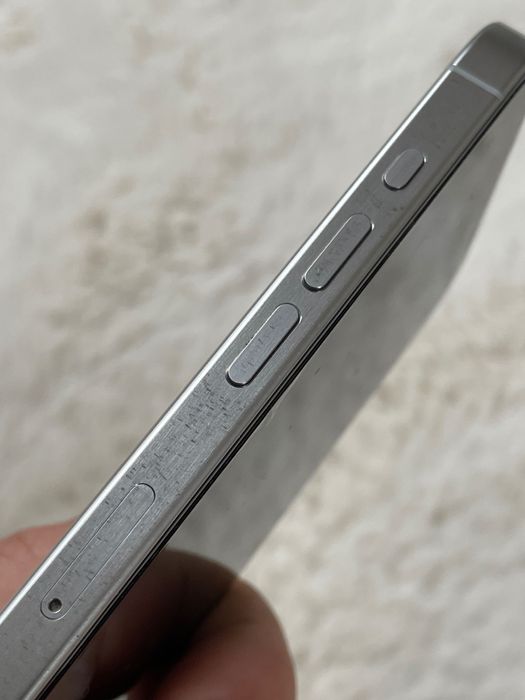 iPhone 15 Pro 128GB - bardzo dobry stan -bateria 86%