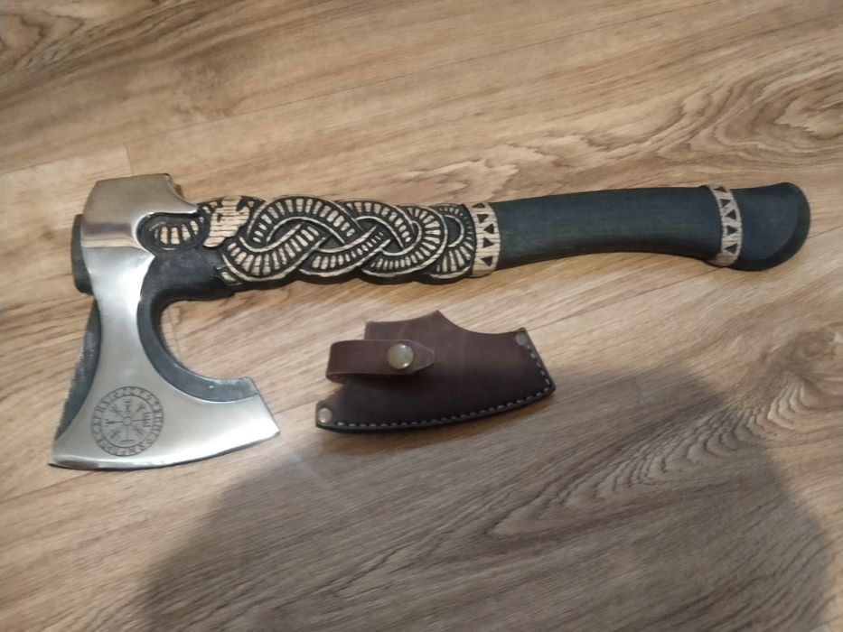 Продам кованый топорSlangeoks от Topor &Molot ручной работы