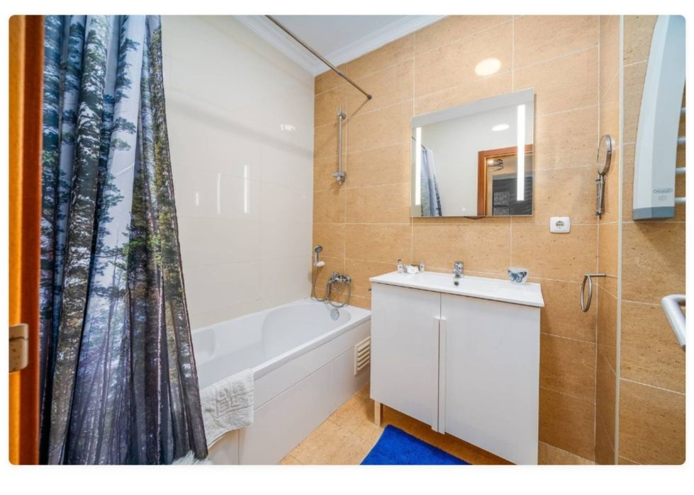 T1 com piscina e ar condicionado