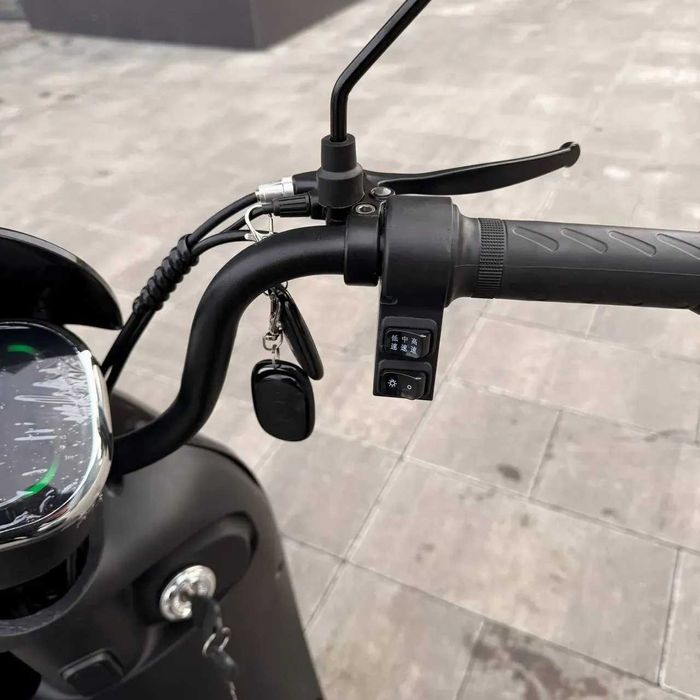 Електроскутер 800W 48V 15Ah Літій-іонний акумулятор