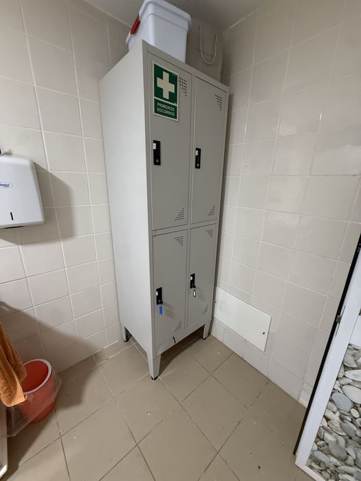 Cacifo / Vestiario em metal