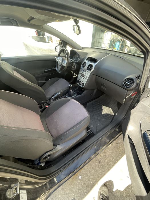 Opel corsa D em bom estado geral