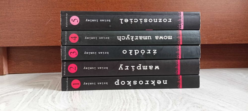 5x Brian Lumley NEKROSKOP Wampiry Źródło Mowa umarłych Roznosiciel