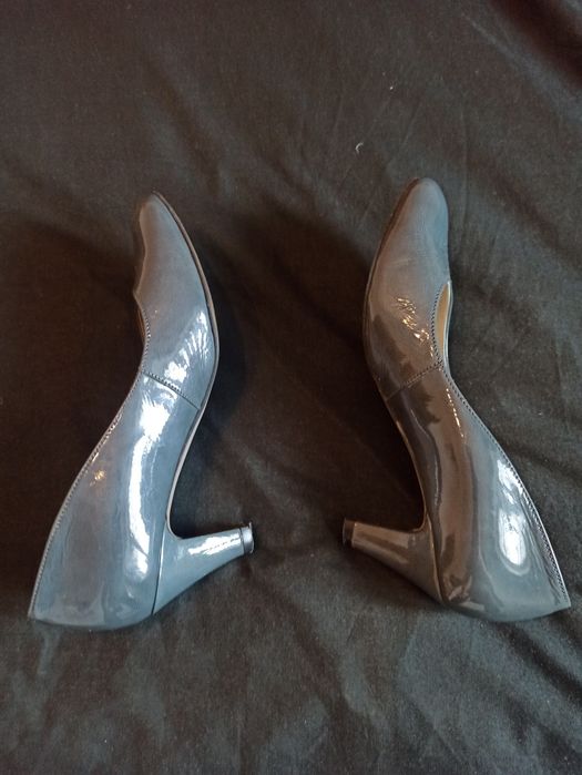 Buty na obcasie Ryłko