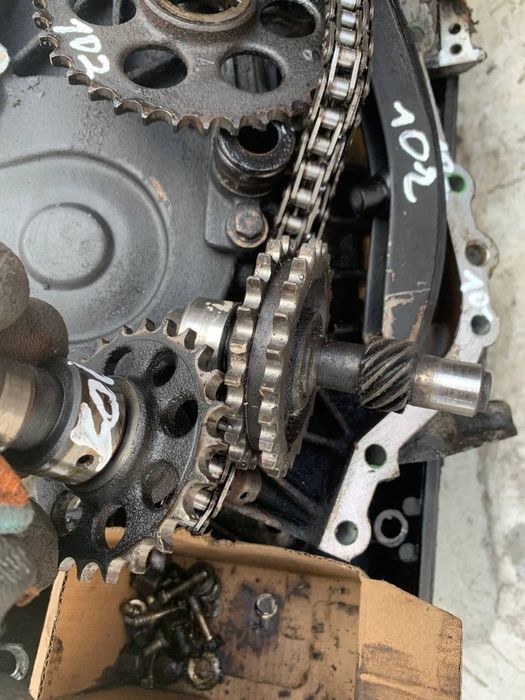 Зірка кришка перед   м102 2.0 е190 w124 2.0КЕ