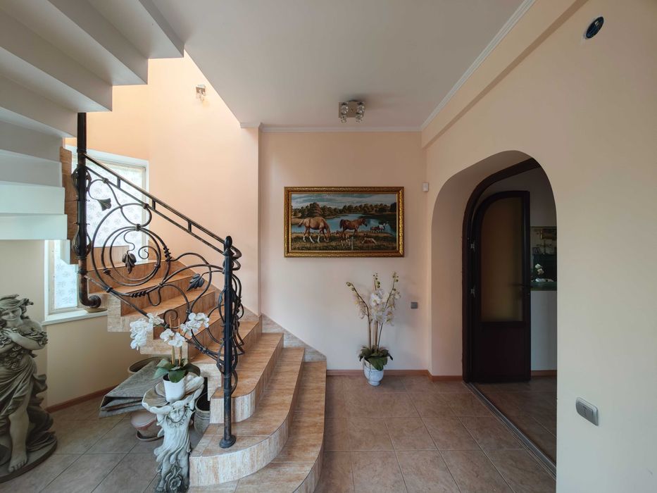 Дом по адресу (площадь 240 м²) - Atlanta.ua - фото 2