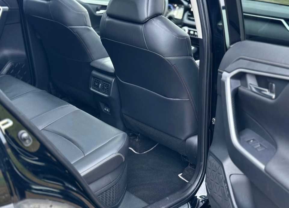 Toyota RAV4 2.5 Hybrid XLE 2022