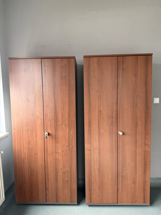 Szafa biurowa w dobrym stanie