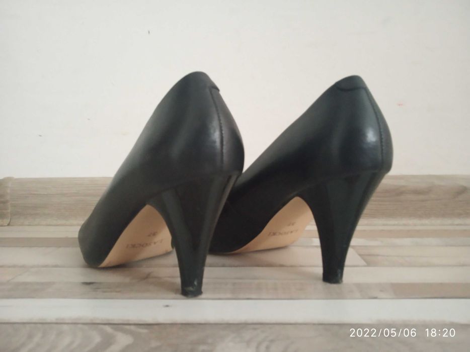 Czarne czółenka skórzane Lasocki r. 37