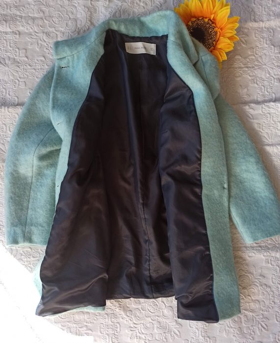 Casaco/ sobretudo  verde água tamanho L Zara