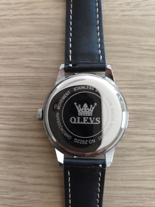 Годинник кварцовий OLEVS