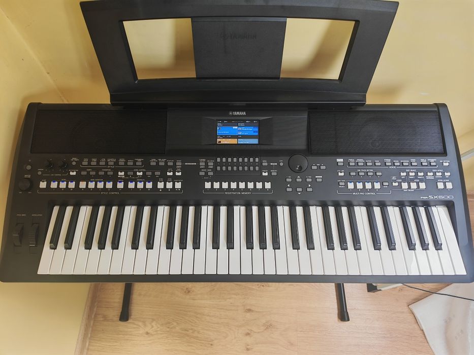 Yamaha PSR-SX600 + Stojak