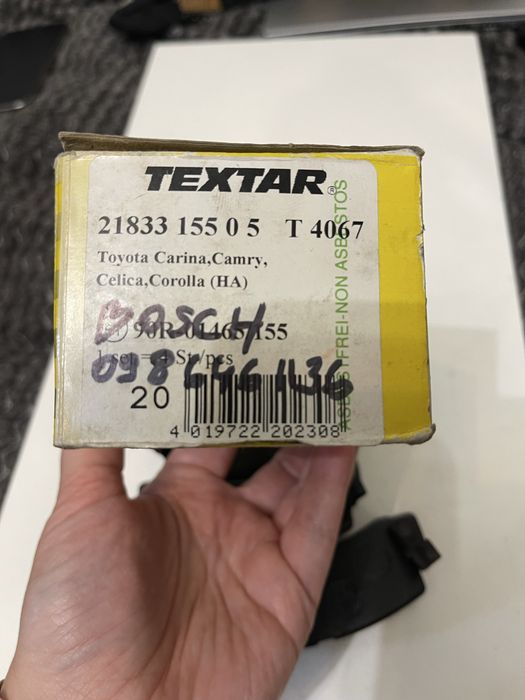 Тормозні колодки на toyota carina camry celica corolla