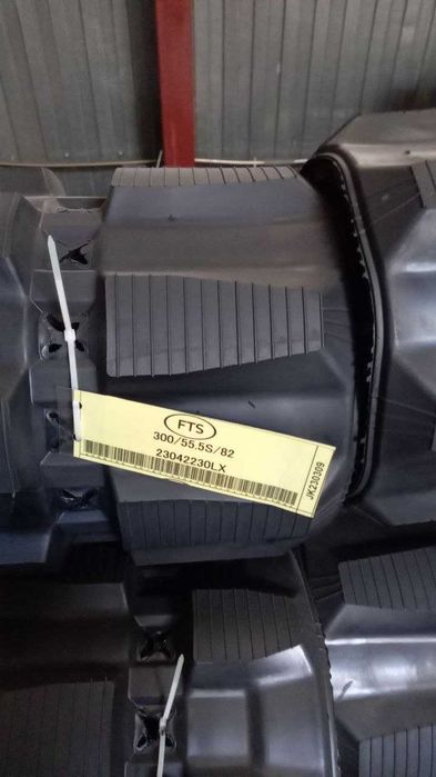 Гусениця 300х55,5х82Y Yanmar VIO30, VIO35