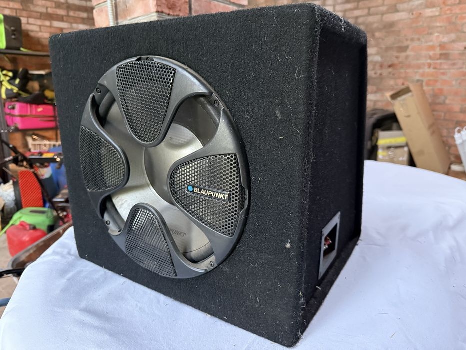 Blaupunkt саббуфер subbufer