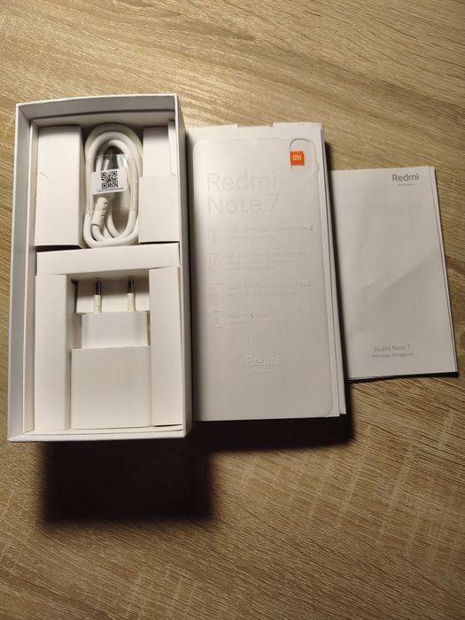 Продам мобільний телефон ксіомі Redmi Note - 7 Pro.