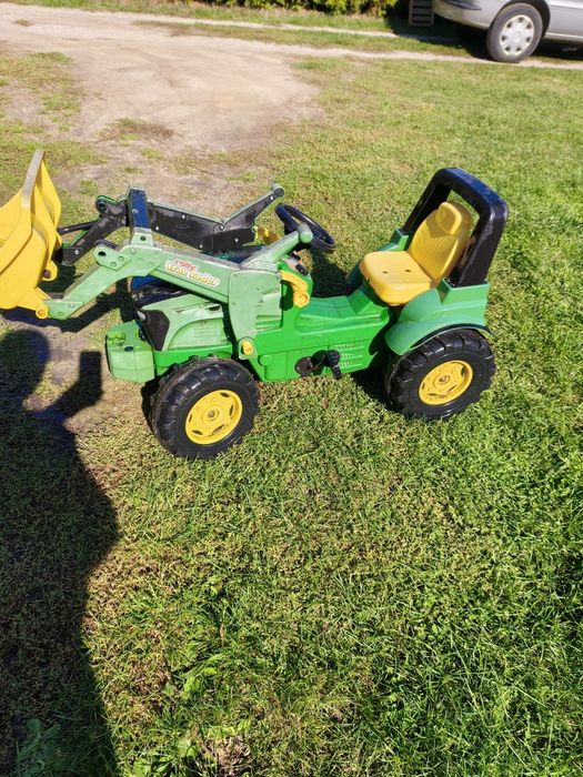 Traktor z pedałami