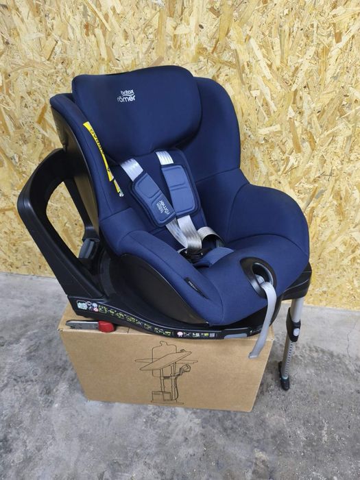 Автокрісло Britax Römer Dualfix M i-Size (з базою ISOFIX)