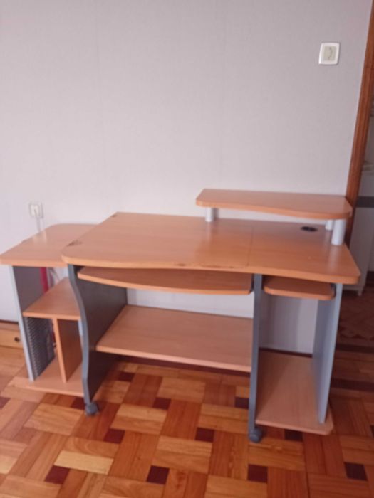 Secretária em madeira