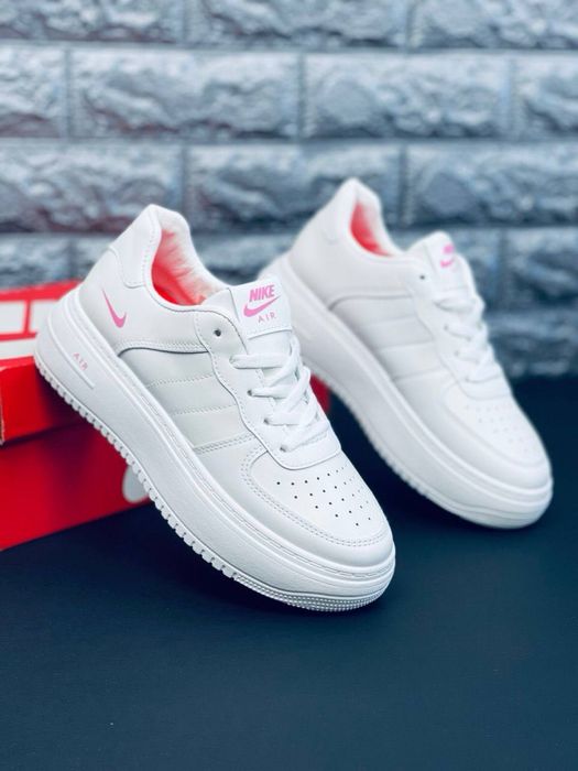 Кроссовки Найк Форс / Легкие кросовки nike / кожаные женские красовки / белые летние кеды красовки найк / натуральная кожа / ортопедическая стелька
