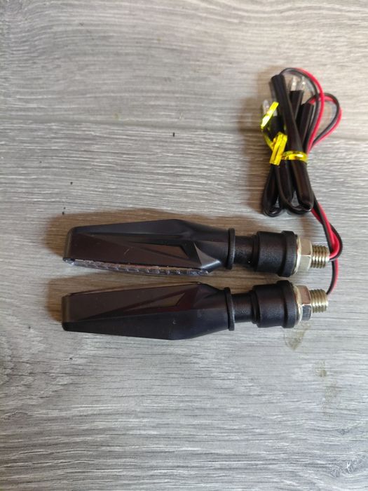 Указатель поворота для мотоцикла. Поворотник.