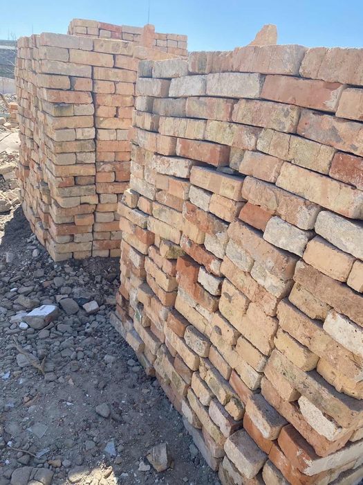 Кирпич б/у плиты ПКЖ дорожные плиты,Плиты перекрытия ,Блоки