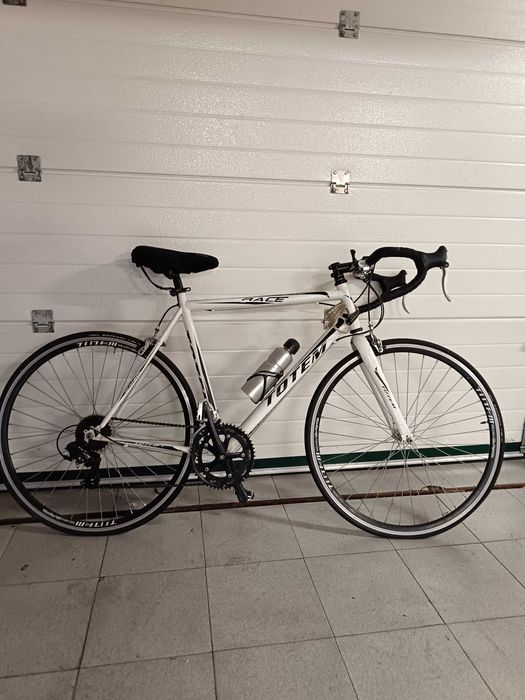 Bicicleta de estrada totten