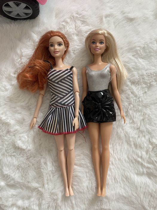 Jeep I 2 lalki Barbie Mattel