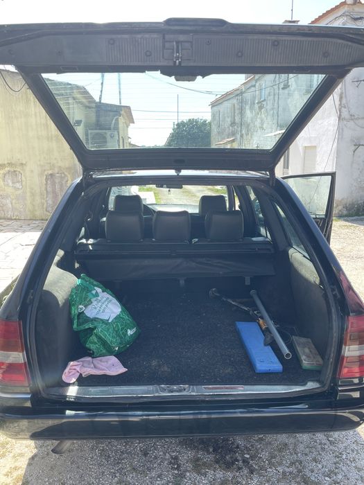 Mercedes 250TD 124