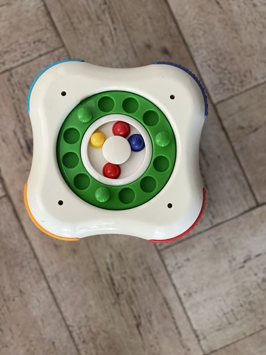 Развивающая игрушка чико chicco