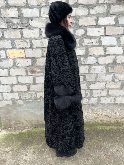 Шуба з натурального хутра вінтаж каракуль