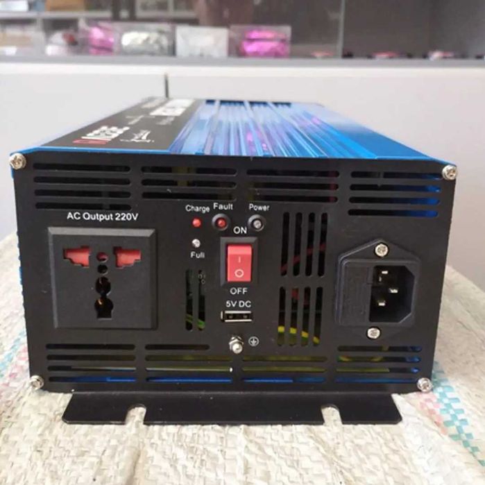 Інвертор із зворотною зарядкою RAGGIE RGSC-500W/N, 12V, пік 1000 Вт!