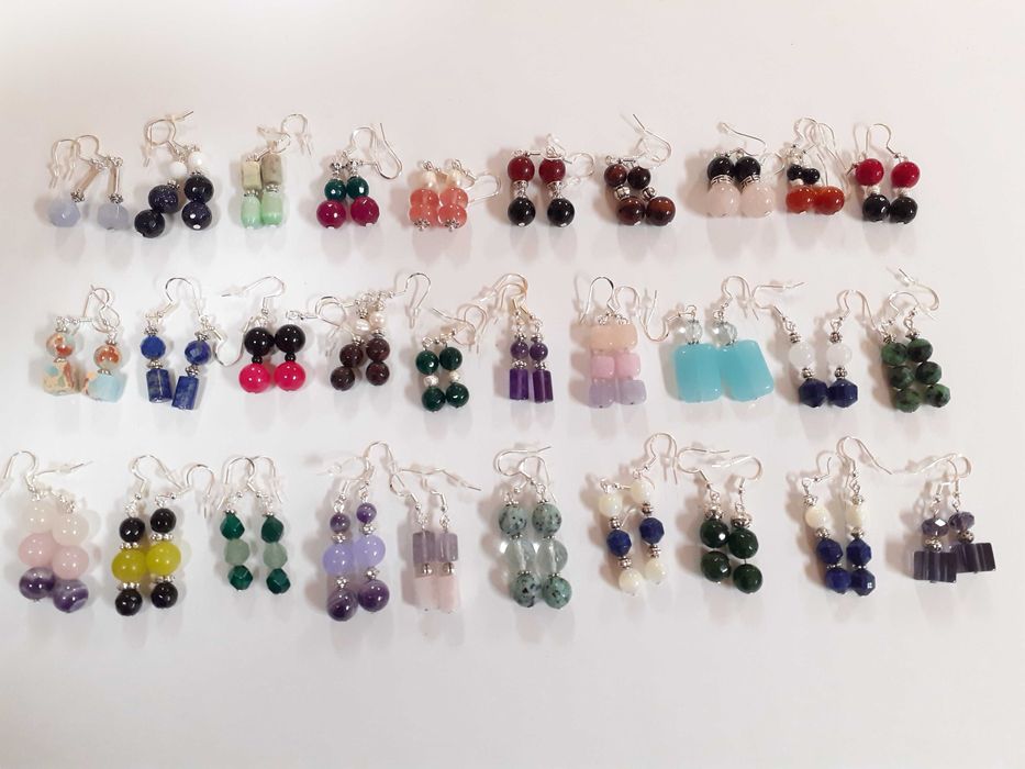 Kolczyki jedna para - biżuteria z kamienia, pereł, szkła, srebra