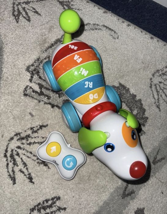 Cão musical telecomandado chicco
