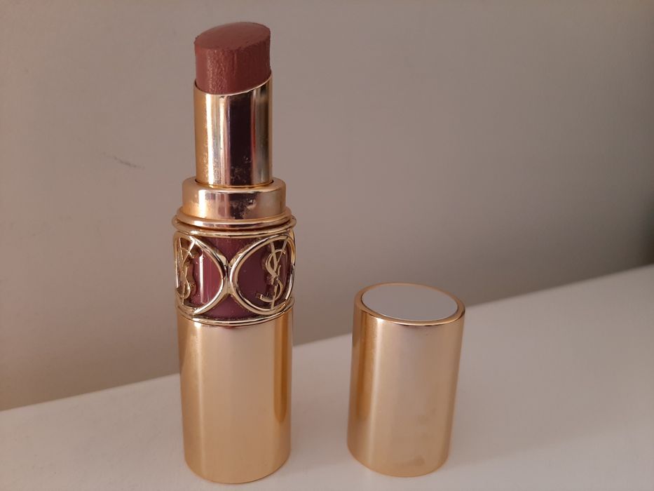 Batons e Lápis de lábios Yves Saint Laurent (várias tonalidades