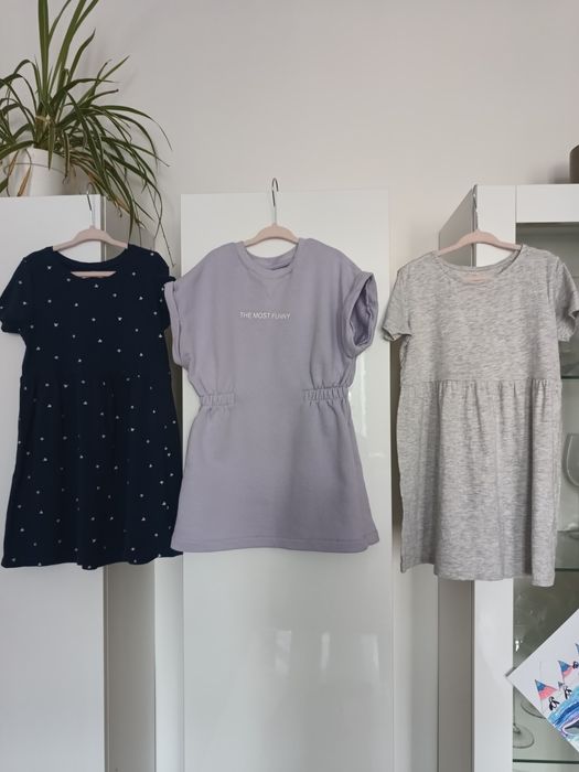 Sukienki rozmiar 110-116