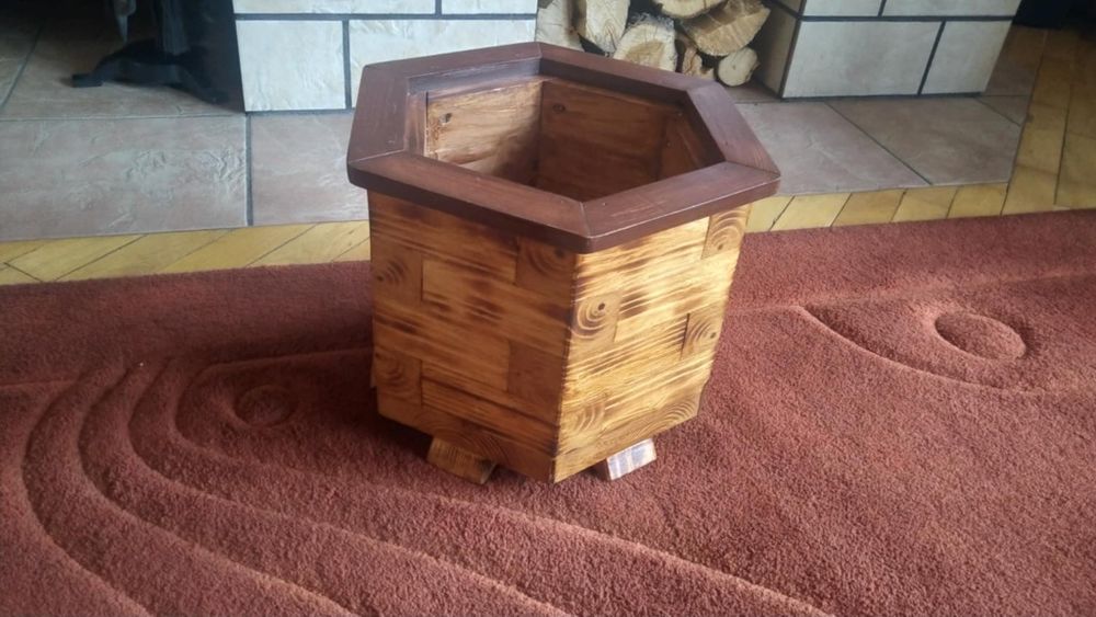 Donica ogrodowa drewniana