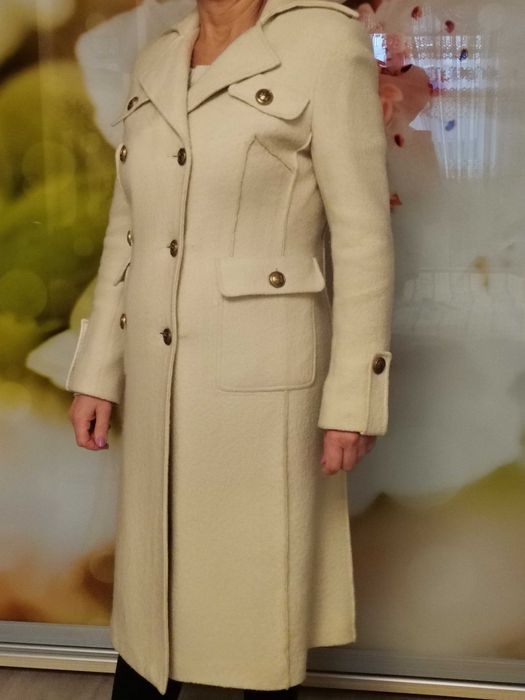 Верхняя женская одежда, пальто