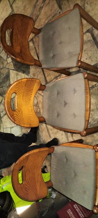 Mesa de Madeira Maciça com Tampo de Granito e 4 cadeiras