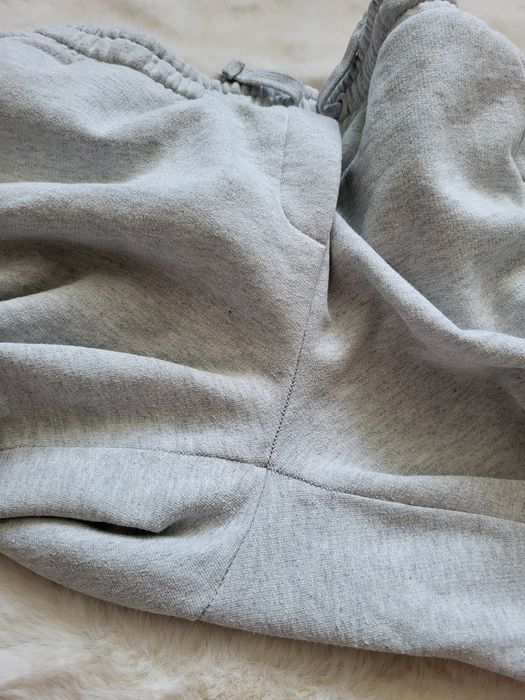 Szare spodnie dresowe cargo 40/42 uniseks ze ściągaczami Primark