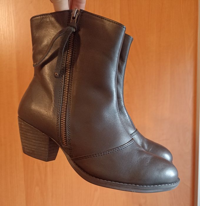 Женские кожаные полусапожки ботиночки