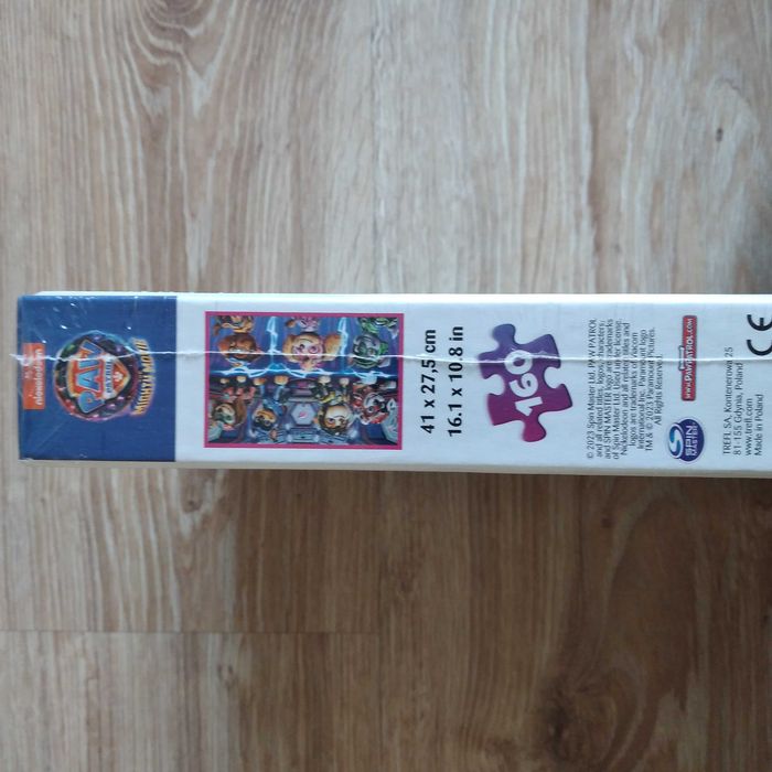 Sprzedam NOWE puzzle Psi Patrol kosmopieski