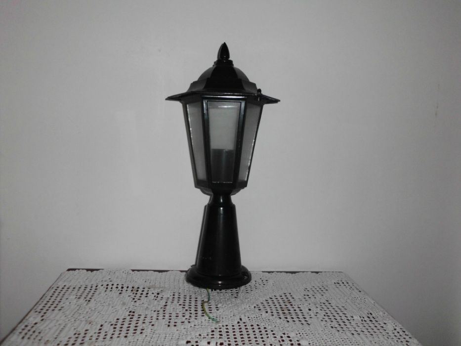 candeeiro de cor verde