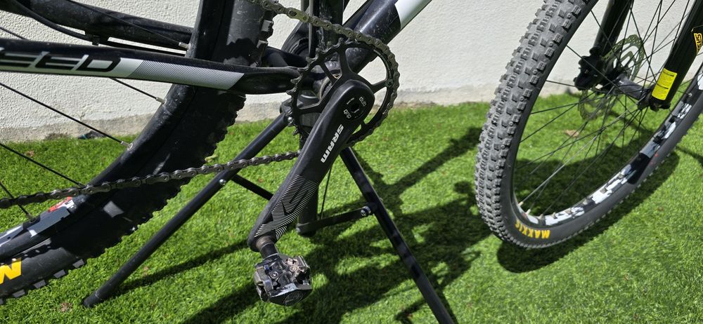 Deed Flame 29 + kit Sram 12x1 + oferta Suporte Btwin