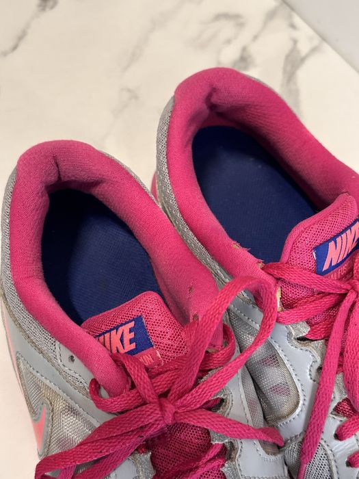 Кросівки Nike жіночі, розмір 41 (26.5 см), оригінал