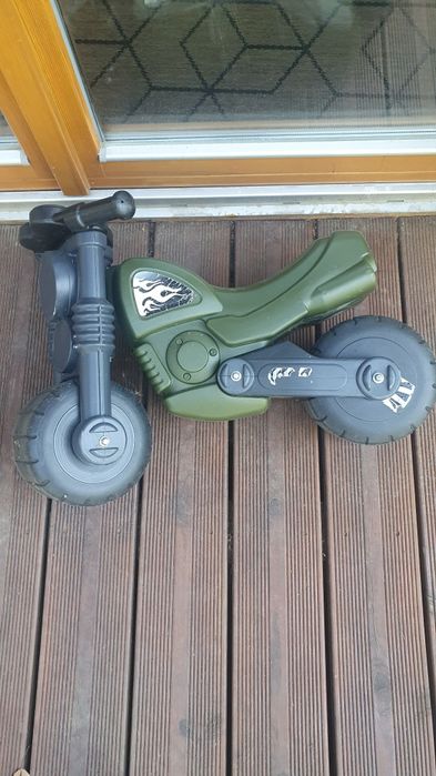 Rowerek biegowy jak motocykl