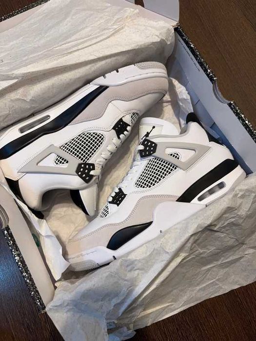 Jordan 4 Retro Military Black Rozmiar 40
