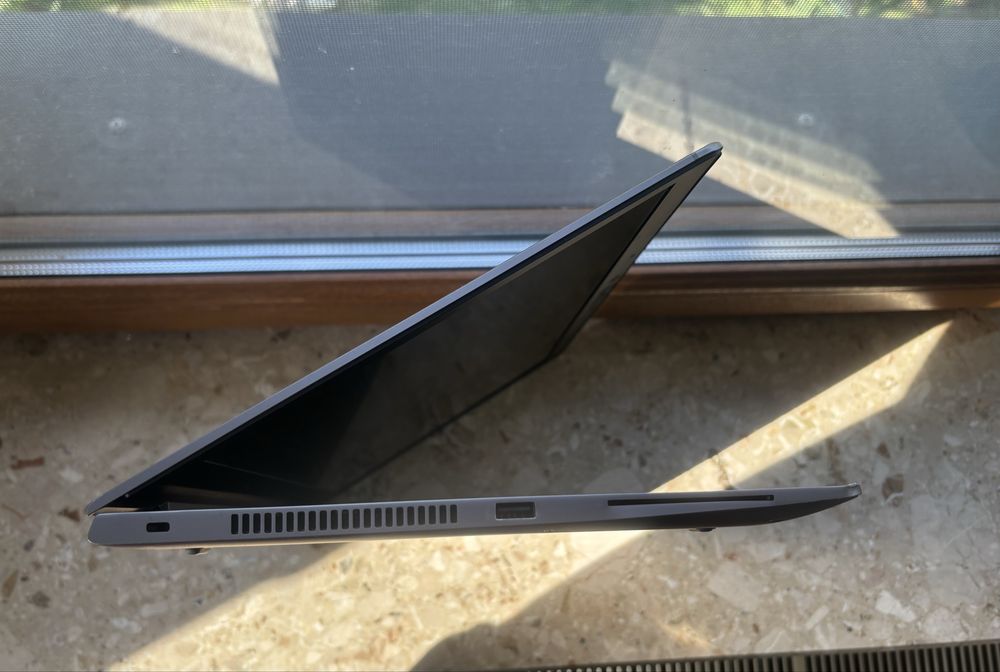 Ноутбук Hp ZBook 15u g6 4K UHD i7-8565u AMD Wx 3200 4gb Ram 8gb Nvme 256gb 15.6” IPS